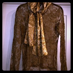 Elegant lace D&G long sleeve blouse